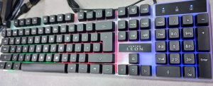 کیبورد گیمینگ سنترو لئون مدل KM200 RGB
